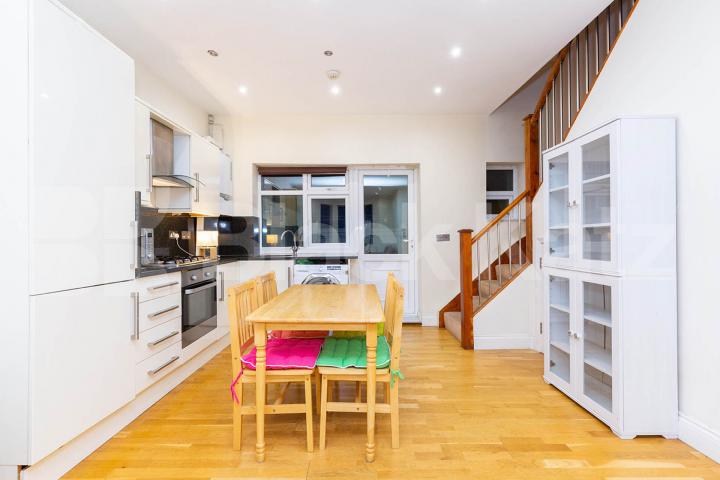 			3 Bedroom, 1 bath, 1 reception House			 Seymour Road, Harringay 